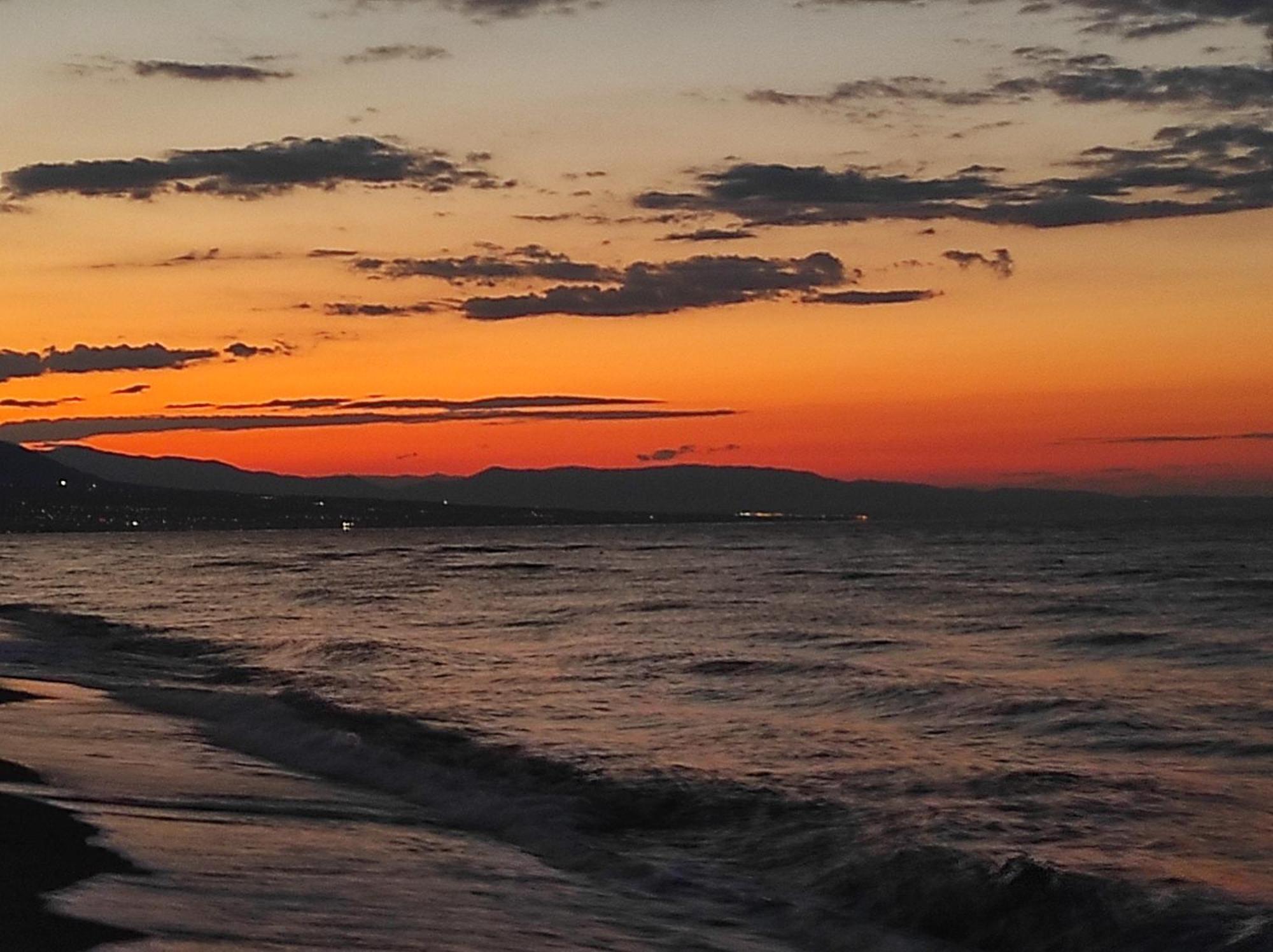 Costa Petra - Luxury Seaside Cottage With Garden - Vacation House For Families In Greece Néa Meságkala Екстериор снимка